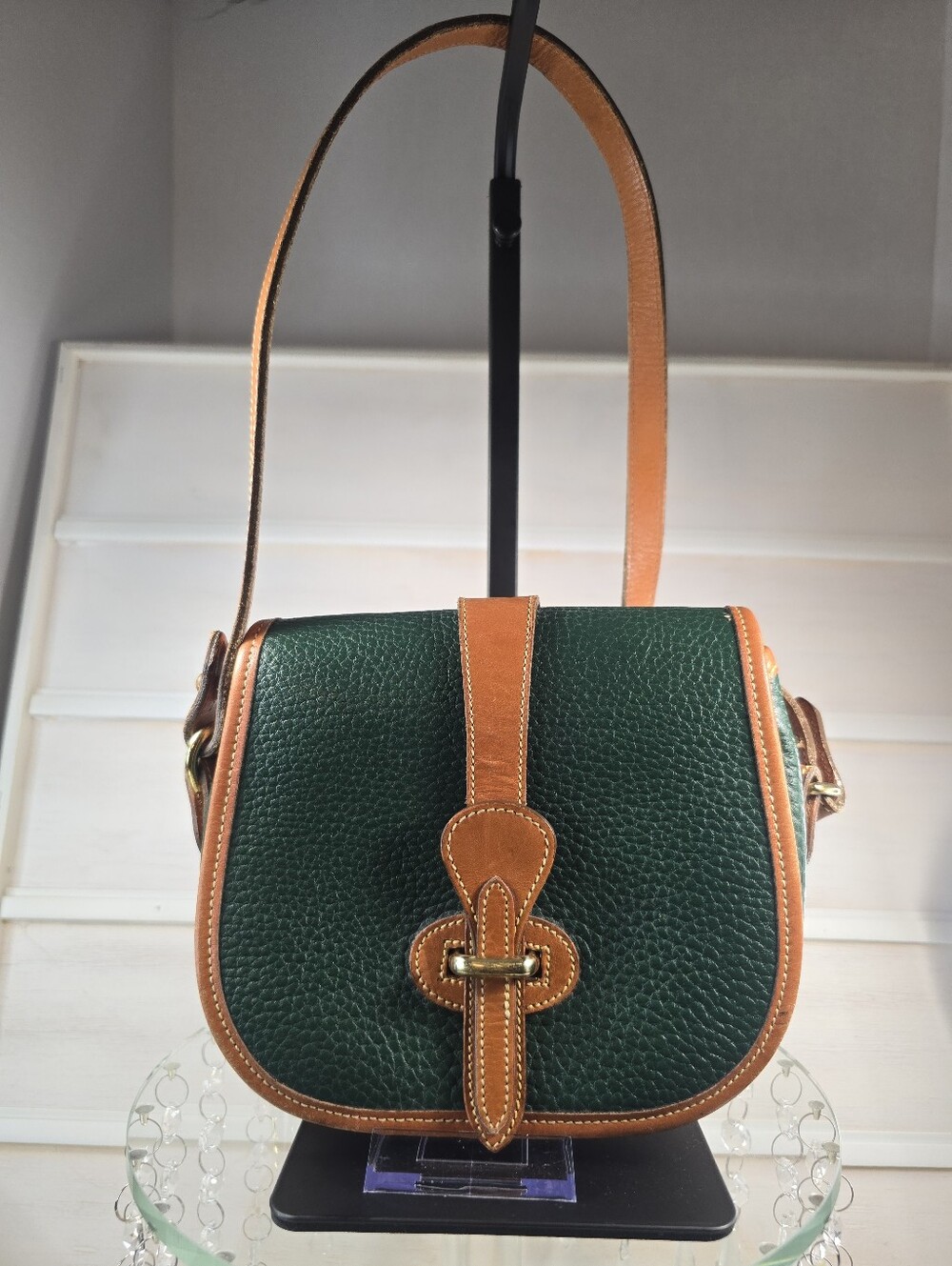 Vintage Dooney & Bourke Green and Tan All weather Leather Crossbody - Picture 3 of 16
